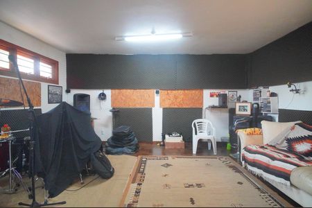 Casa à venda com 350m², 5 quartos e 3 vagasEscritório