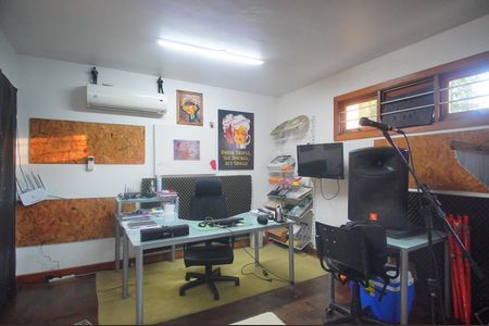 Casa à venda com 350m², 5 quartos e 3 vagasEscritório