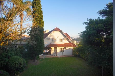 Casa à venda com 350m², 5 quartos e 3 vagasVista do Quarto 2