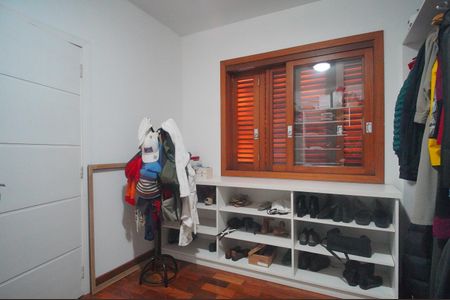 Casa à venda com 350m², 5 quartos e 3 vagasCloset da suíte 3