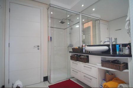 Casa à venda com 350m², 5 quartos e 3 vagasBanheiro da Suíte 1