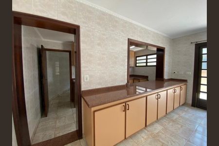 Casa à venda com 380m², 4 quartos e 5 vagas Casa à venda com 380m², 4 quartos e 5 vagasFoto 36