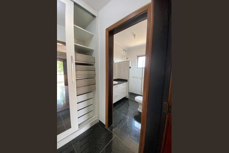 Casa à venda com 380m², 4 quartos e 5 vagas Casa à venda com 380m², 4 quartos e 5 vagasFoto 17