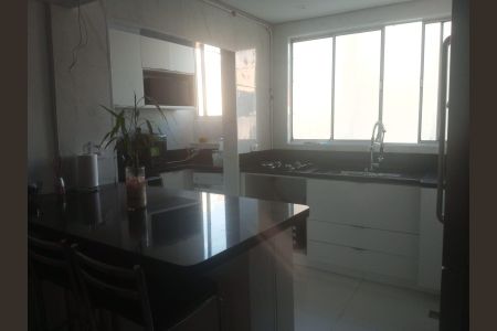 Apartamento à venda com 74m², 2 quartos e sem vaga