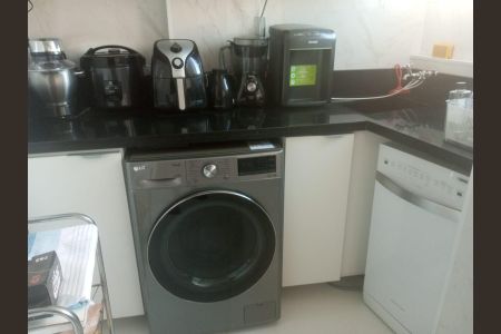 Apartamento à venda com 74m², 2 quartos e sem vaga