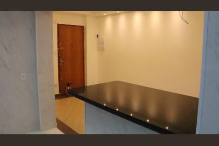 Apartamento à venda com 74m², 2 quartos e sem vaga