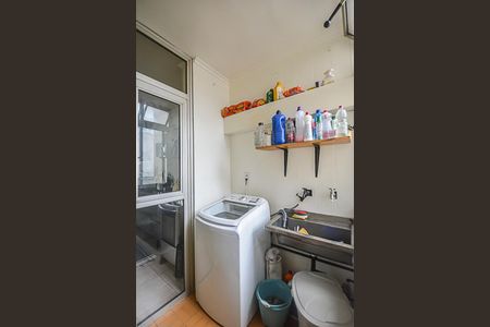 Apartamento à venda com 68m², 3 quartos e 1 vaga Apartamento à venda com 68m², 3 quartos e 1 vagaÁrea de Serviço