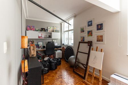 Apartamento à venda com 180m², 3 quartos e 1 vagaSala