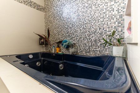 Apartamento à venda com 180m², 3 quartos e 1 vagaBanheiro da Suíte