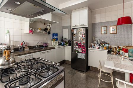 Apartamento à venda com 180m², 3 quartos e 1 vagaCozinha
