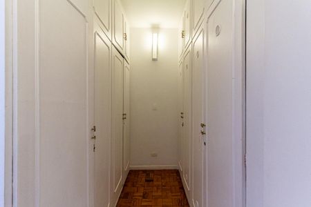 Apartamento à venda com 180m², 3 quartos e 1 vagaCloset da Suíte