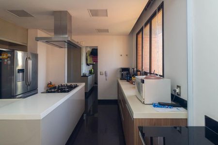 Apartamento para alugar com 260m², 3 quartos e 4 vagasCozinha