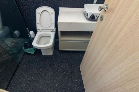 Apartamento para alugar com 260m², 3 quartos e 4 vagasBanheiro da Suíte 2