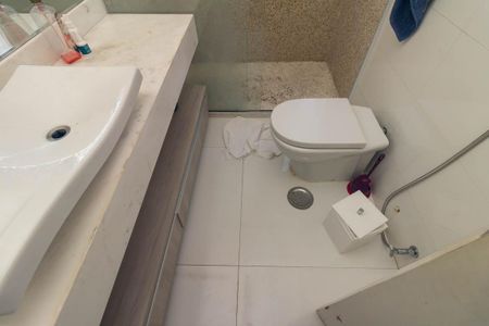 Apartamento para alugar com 260m², 3 quartos e 4 vagasBanheiro da Suíte 1