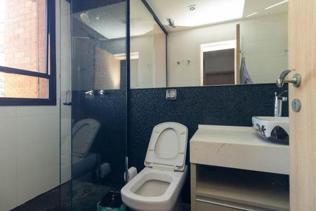 Apartamento para alugar com 260m², 3 quartos e 4 vagasBanheiro da Suíte 2