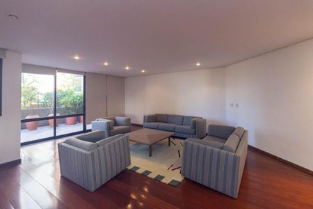 Apartamento para alugar com 260m², 3 quartos e 4 vagasÁrea comum - Salão de festas