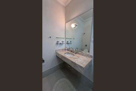 Casa à venda com 334m², 6 quartos e 9 vagas Casa à venda com 334m², 6 quartos e 9 vagasBanheiro da Suíte 2