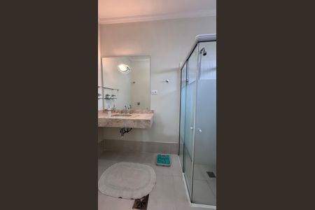 Casa à venda com 334m², 6 quartos e 9 vagas Casa à venda com 334m², 6 quartos e 9 vagasBanheiro da Suíte 2