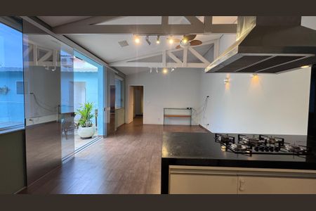 Casa à venda com 334m², 6 quartos e 9 vagas Casa à venda com 334m², 6 quartos e 9 vagasÁrea comum