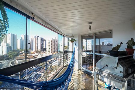 Apartamento à venda com 170m², 3 quartos e 3 vagas Apartamento à venda com 170m², 3 quartos e 3 vagasSacada