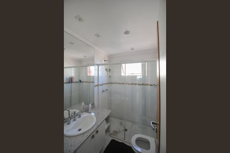 Apartamento à venda com 170m², 3 quartos e 3 vagas Apartamento à venda com 170m², 3 quartos e 3 vagasBanheiro da Suíte 2