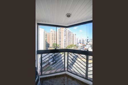 Apartamento à venda com 170m², 3 quartos e 3 vagas Apartamento à venda com 170m², 3 quartos e 3 vagasSacada da Suíte 1