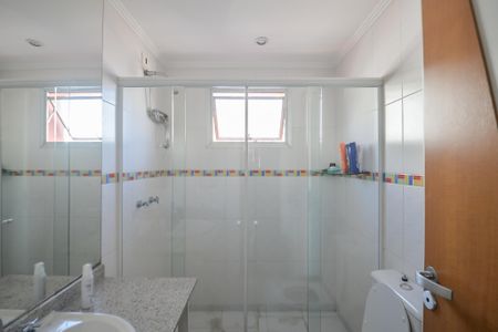 Apartamento à venda com 170m², 3 quartos e 3 vagas Apartamento à venda com 170m², 3 quartos e 3 vagasBanheiro da Suíte 2