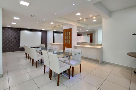 Apartamento para alugar com 104m², 3 quartos e 2 vagas Apartamento para alugar com 104m², 3 quartos e 2 vagasFeÁrea comum - Salão de festas