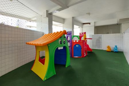 Apartamento para alugar com 104m², 3 quartos e 2 vagas Apartamento para alugar com 104m², 3 quartos e 2 vagasÁrea comum - Playground