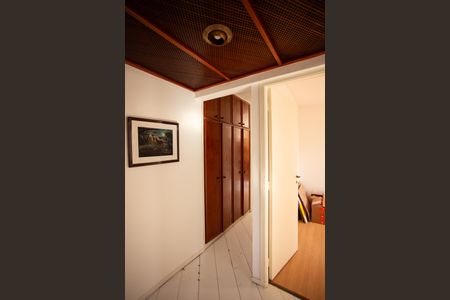 Apartamento à venda com 70m², 3 quartos e 1 vaga Apartamento à venda com 70m², 3 quartos e 1 vagaHall