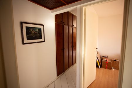 Apartamento à venda com 70m², 3 quartos e 1 vaga Apartamento à venda com 70m², 3 quartos e 1 vagaHall