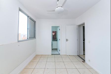 Apartamento à venda com 70m², 2 quartos e 2 vagas Apartamento à venda com 70m², 2 quartos e 2 vagasSuíte