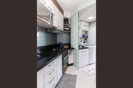 Apartamento à venda com 66m², 2 quartos e 1 vaga Apartamento à venda com 66m², 2 quartos e 1 vagaCozinha e Área de Serviço