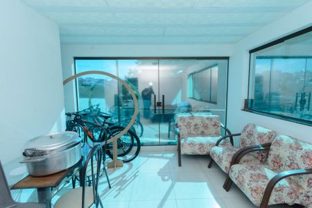 Casa à venda com 360m², 3 quartos e 3 vagas Casa à venda com 360m², 3 quartos e 3 vagasTerraço - Quarto