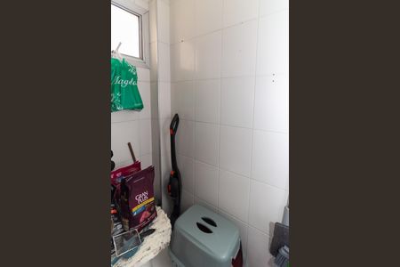 Apartamento à venda com 82m², 3 quartos e 1 vaga Apartamento à venda com 82m², 3 quartos e 1 vagaBanheiro de serviço