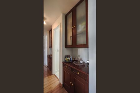 Apartamento à venda com 77m², 2 quartos e 1 vaga Apartamento à venda com 77m², 2 quartos e 1 vagaCorredor