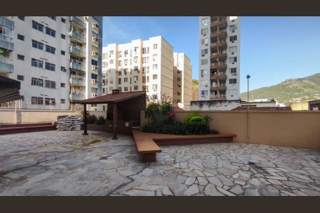 Apartamento à venda com 77m², 2 quartos e 1 vaga Apartamento à venda com 77m², 2 quartos e 1 vagaÁrea comum - Churrasqueira