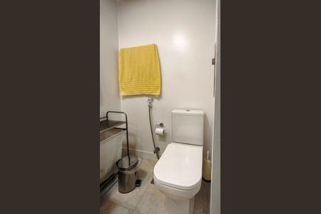 Apartamento à venda com 77m², 2 quartos e 1 vaga Apartamento à venda com 77m², 2 quartos e 1 vagaBanheiro Corredor