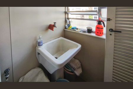 Apartamento à venda com 77m², 2 quartos e 1 vaga Apartamento à venda com 77m², 2 quartos e 1 vagaÁrea de Serviço