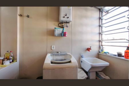 Apartamento à venda com 77m², 2 quartos e 1 vaga Apartamento à venda com 77m², 2 quartos e 1 vagaÁrea de Serviço