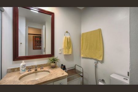 Apartamento à venda com 77m², 2 quartos e 1 vaga Apartamento à venda com 77m², 2 quartos e 1 vagaBanheiro Corredor