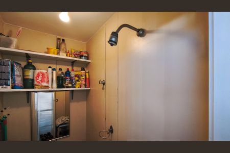 Apartamento à venda com 77m², 2 quartos e 1 vaga Apartamento à venda com 77m², 2 quartos e 1 vagaBanheiro de serviço