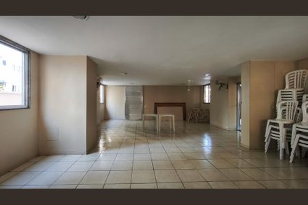 Apartamento à venda com 77m², 2 quartos e 1 vaga Apartamento à venda com 77m², 2 quartos e 1 vagaÁrea comum - Salão de festas