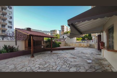 Apartamento à venda com 77m², 2 quartos e 1 vaga Apartamento à venda com 77m², 2 quartos e 1 vagaÁrea comum - Churrasqueira