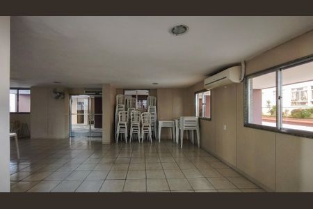 Apartamento à venda com 77m², 2 quartos e 1 vaga Apartamento à venda com 77m², 2 quartos e 1 vagaÁrea comum - Salão de festas