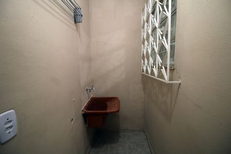 Casa à venda com 40m², 2 quartos e 1 vagaÁrea de Serviço