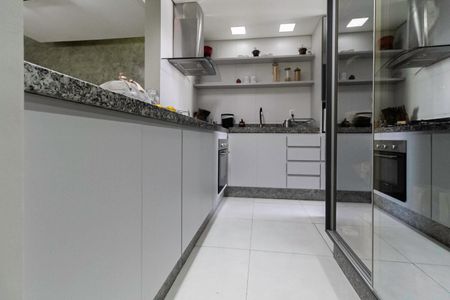 Apartamento à venda com 178m², 3 quartos e 2 vagasCozinha