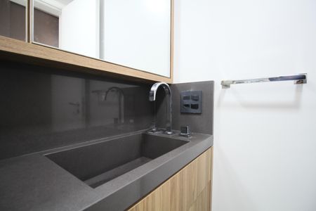 Apartamento à venda com 84m², 2 quartos e 1 vaga Apartamento à venda com 84m², 2 quartos e 1 vagaBanheiro Suíte 2