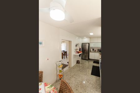 Casa à venda com 235m², 3 quartos e 5 vagas Casa à venda com 235m², 3 quartos e 5 vagasCozinha