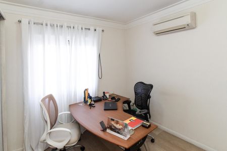 Casa à venda com 235m², 3 quartos e 5 vagas Casa à venda com 235m², 3 quartos e 5 vagasQuarto 2